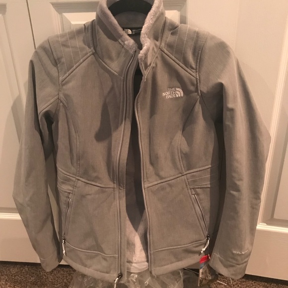 Women North Face Jacket - Picture 6 of 7